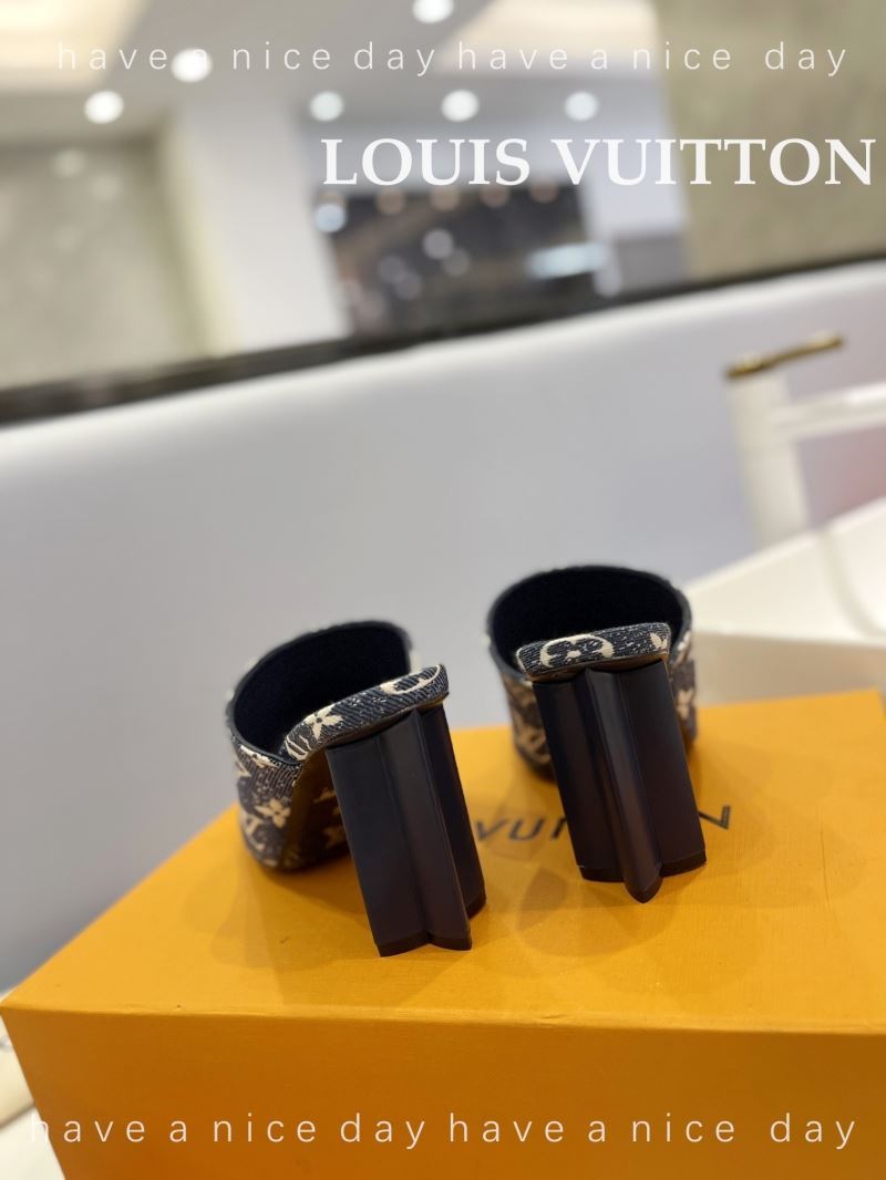 Louis Vuitton Slippers